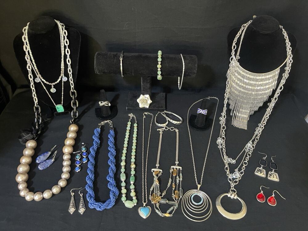 Vintage To Now Estate Lot Silver tone Jewelry Necklace Bracelet Earrings Ring